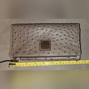 Like New Dooney & Burke foldover Wallet